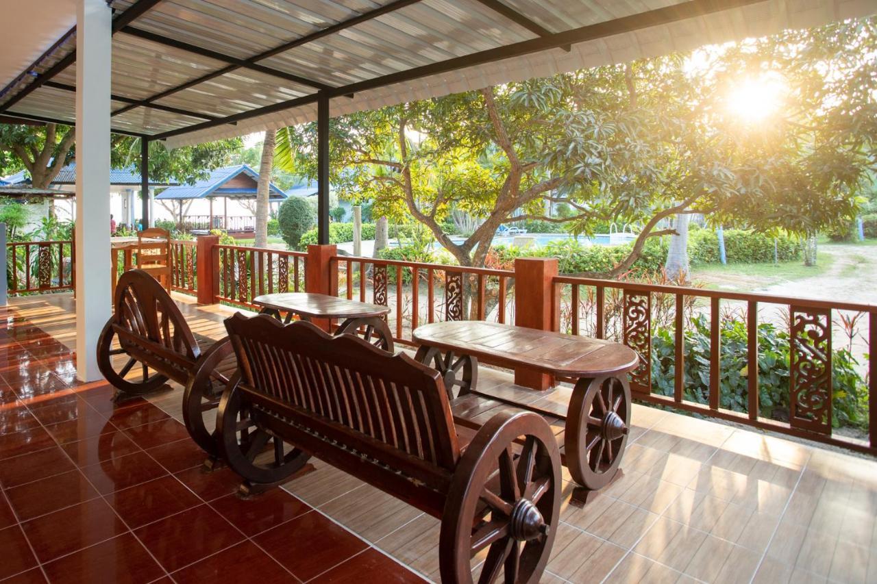 Rung Arun Resort Baan Tai Dış mekan fotoğraf